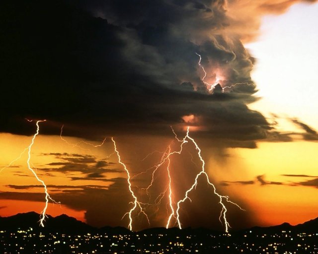 From WallpaperUp.com